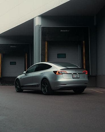 li auto: Tesla Model 3: 2018 г., 0.1 л, Электромобиль, Седан — 4