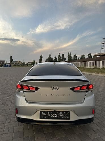 Hyundai Sonata: 2019 г., 2 л, Автомат, Газ, Седан — 2