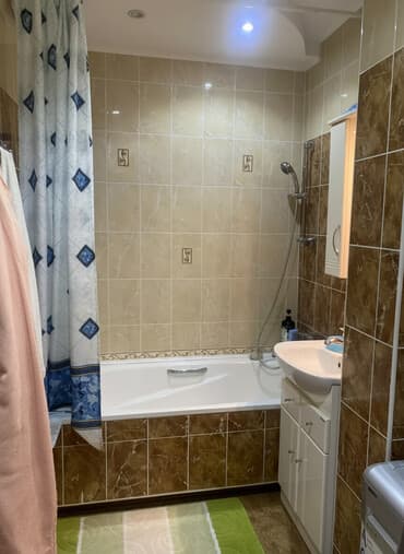 купить квартиру в 12 микрорайоне бишкек: 3 комнаты, 80 м², 106 серия, 8 этаж, Косметический ремонт — 1