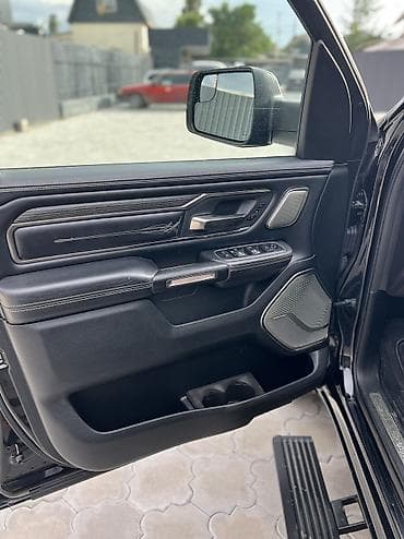 360: Dodge Ram 1500: 2019 г., 5.7 л, Автомат, Бензин, Пикап — 8
