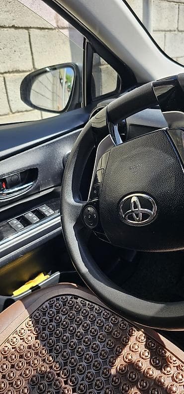 highlander 2012: Toyota Prius C: 2018 г., 1.5 л, Вариатор, Гибрид, Хэтчбэк — 3