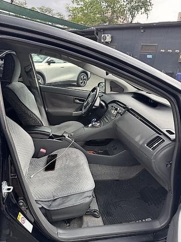 2011: Toyota Prius: 2011 г., 1.8 л, Автомат, Бензин, Лифтбек — 7