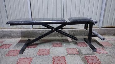 продаю в связи с переездом: Скамья для жима С регулировкой наклона Она расширяет — 1