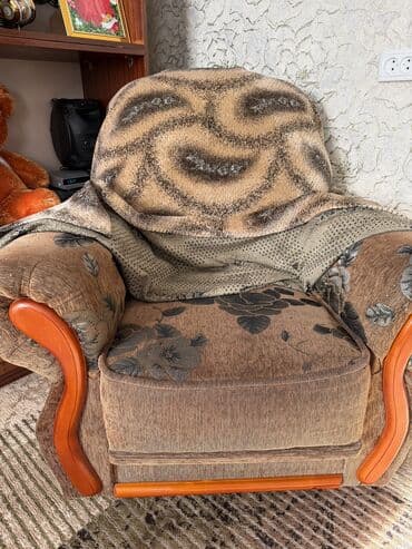 разные кресла: Комплект мягкой мебели, Б/у, Самовывоз — 7