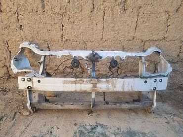 Комплект передних фар Toyota