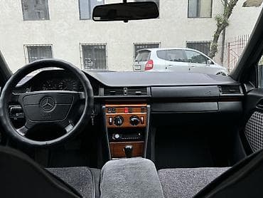 Продажа авто: Mercedes-Benz E-Class: 1994 г., 2.2 л, Автомат, Бензин, Седан — 8
