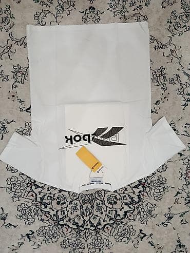 Мужская футболка, M, Reebok, Новый, цвет - Белый, Бесплатная доставка — 1