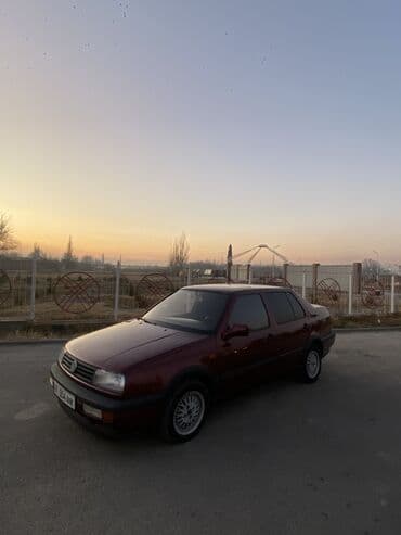 авто купить: Volkswagen Vento: 1992 г., Бензиновая — 3
