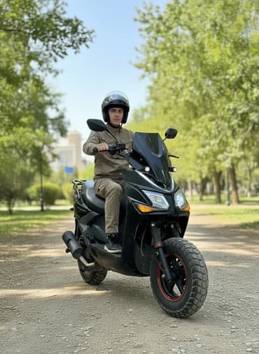 цены на мотоциклы: Тип скутера 125 куб. см, Бензин, Б/у — 1