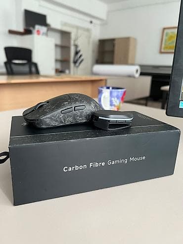 мышыка ат: Игровая мышь Carbon Fibre - Корпус из углеродного волокна с матовым — 1