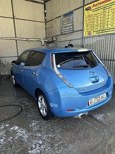ниссан leaf: Nissan Leaf: 2011 г., 1 л, Типтроник, Электромобиль, Хэтчбэк — 2