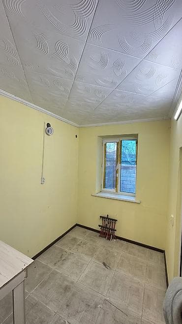 тынчтык ж м: Срочно сдаётся помещение
2 комнаты 
Есть ещё сарай, есть задний выход — 5