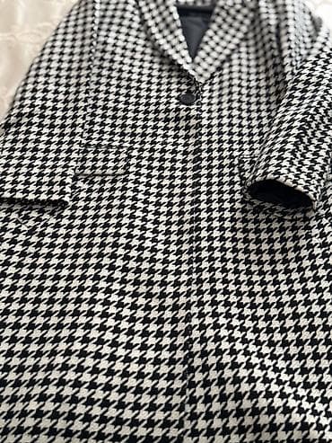 tech fleese: Женское пальто в классическом принте “гусиная лапка” (черно‑белое). В — 3