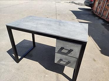 Письменный стол
Рабочий стол
Офисный стол с тумбой и без в наличии at lalafo.kg Письменный стол
Рабочий стол
Офисный стол с тумбой и без в наличии