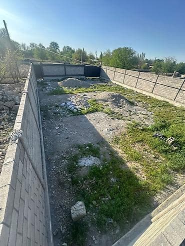 Земельные участки: 4 соток — 2