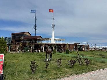 Спорт жана эс алуу: Песчаный пляжный комплекс с инфраструктурой для отдыха и спорта. - — 10