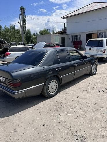 кватро бишкек: Mercedes-Benz W124: 1991 г., 2.3 л, Кол менен иштөөчү, Седан — 2