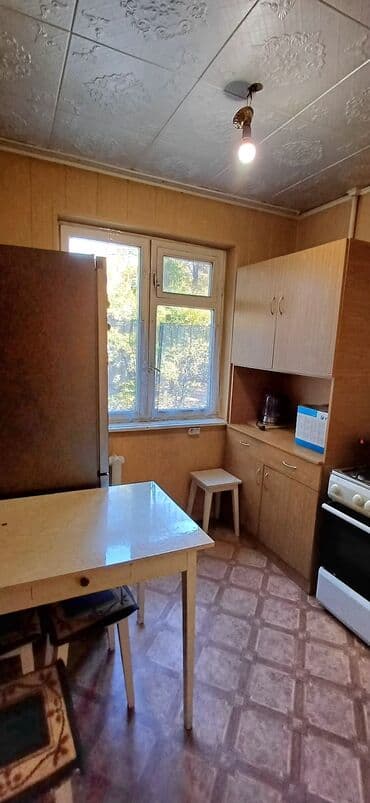 продаю квартиру район 9микрарайон: 3 бөлмө, 58 м², 104-серия, 2 кабат — 14