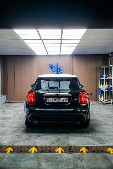 Mini: Mini Classic Mini: 2022 г., 1.5 л, Автомат, Бензин, Хэтчбэк — 4