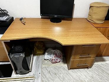 Срочно продаю диван в хорошем состоянии 2.3 длина, камод все в — 6