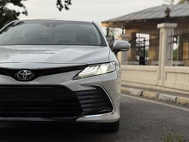 Toyota: Toyota Camry: 2022 г., 2.5 л, Автомат, Гибрид, Седан — 9