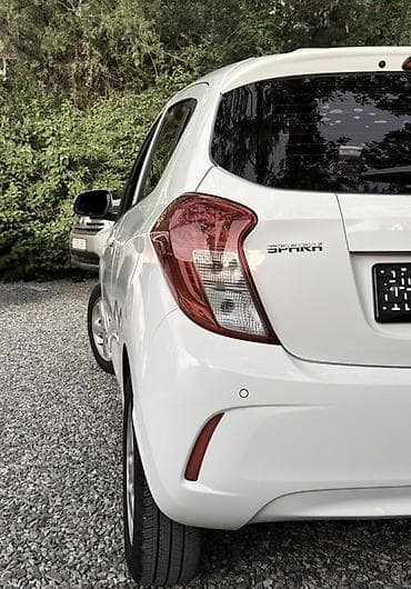спарк 2019: Chevrolet Spark: 2019 г., 1 л, Автомат, Бензин, Хэтчбэк — 4
