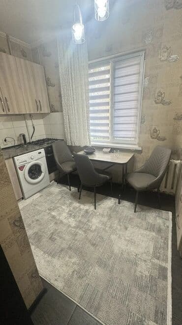 3 комнатная квартира долгосрочно: 1 бөлмө, Кыймылсыз мүлк агенттиги, Чогуу жашоосу жок, Толугу менен эмереги бар — 3