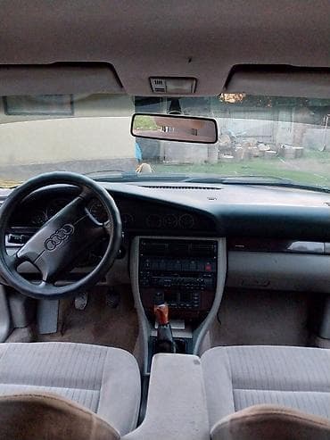 Audi A6: 1995 г., 2.6 л, Механика, Бензин, Седан — 9