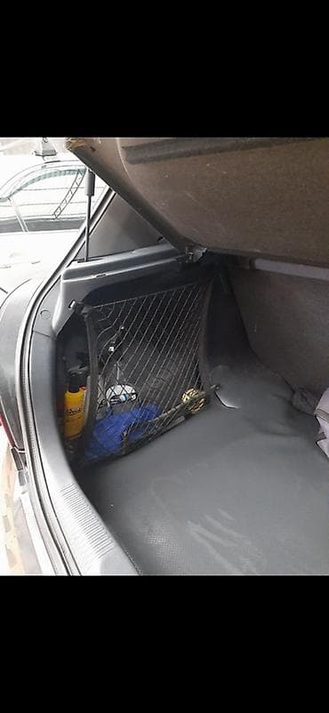 Nissan Almera: 2004 г., 1.5 л, Механика, Бензин, Хэтчбэк — 1