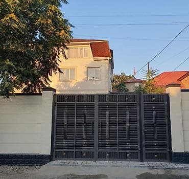 баткенский: 🏡 ПРОДАЁТСЯ 3-ЭТАЖНЫЙ КИРПИЧНЫЙ ДОМ! 🔥 💰 Цена: 490 000 $ 📍 Район — 1