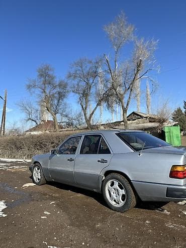 Транспорт: Mercedes-Benz E-Class: 1992 г., 2.6 л, Механика, Бензин, Седан — 8