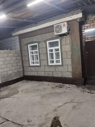 Полдома, 4-комнаты, двор для авто крытый,газ, центральный
