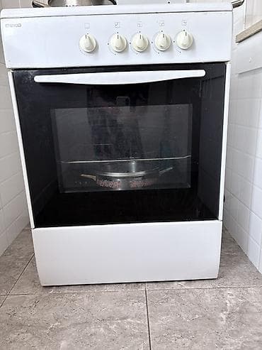 socket 2011: Газовая плита Beko с духовкой - Тип: напольная газовая плита с — 1