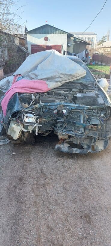 Продаю Тойота авенс 2001 на запчасти торг у капота на связи 24/7