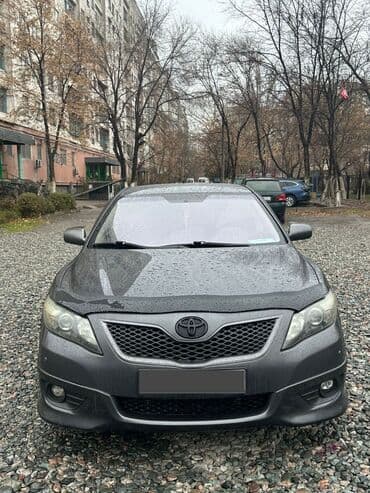 срочно в связи с переездом: Toyota Camry: 2009 г., 2.5 л, Автомат, Бензин, Седан — 1