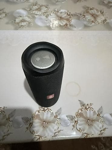 Аудиотехника: Портативная Bluetooth‑колонка JBL (серия Charge/Flip форм‑фактор) - — 6