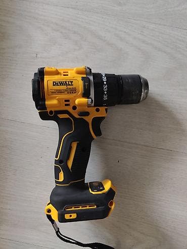 Набор аккумуляторного инструмента DeWALT в кейсе. Состав: -