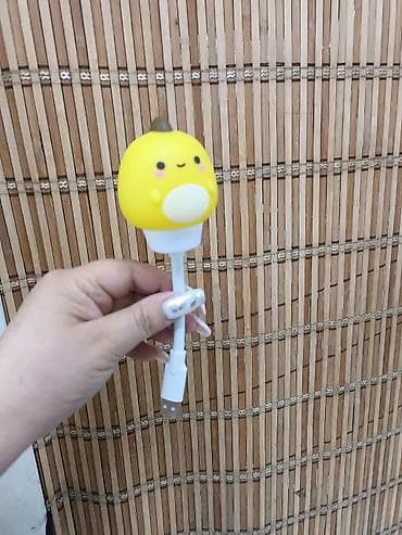 лампочка для цыплят: Забавный USB-ночник/лампа с фигуркой цыплёнка. - Питание: USB (штекер — 1