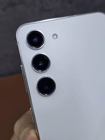 самсун с21: Samsung Galaxy S23, Б/у, 256 ГБ, цвет - Белый — 1
