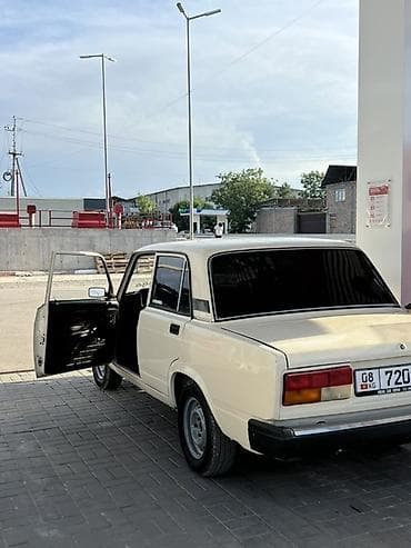 лада 2020: ВАЗ (ЛАДА) 2105: 1980 г., 1.7 л, Механика, Бензин, Седан — 1