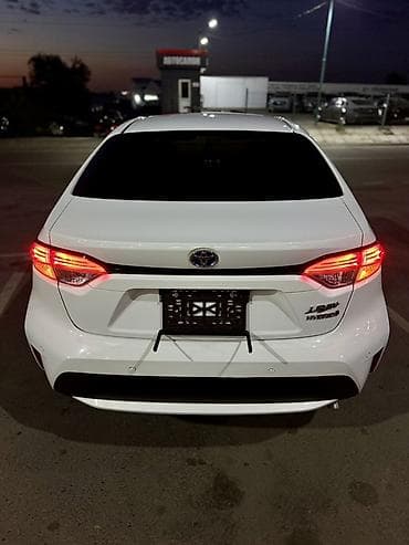 Транспорт: Toyota Corolla: 2022 г., 1.8 л, Автомат, Гибрид, Седан — 4