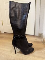 Обувь в отличном состоянии 39размер
Натуральная кожа at lalafo.kg Обувь в отличном состоянии 39размер
Натуральная кожа