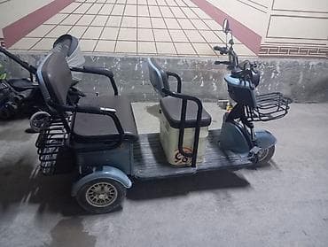 сукутер арзан: Электрический трёхколёсный скутер с тремя посадочными местами — 2