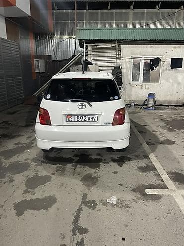 Scion: Toyota Ist: 2003 г., Автомат, Бензин, Хэтчбэк — 2