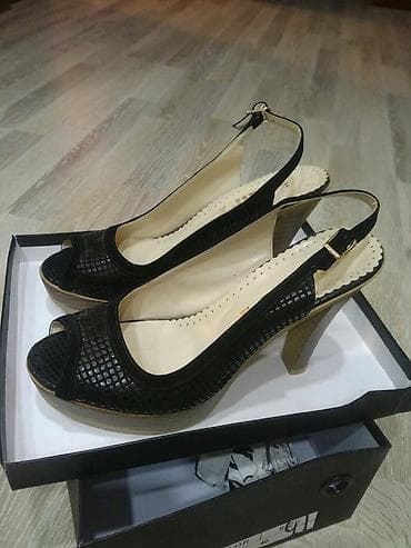 Босоножки женские р.40 Европа,новые мягкие удобные