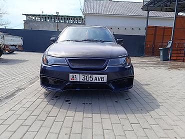 тюнинг глушителя: Обмен бар Основные особенности: - Кузов: 4-дверный седан, темно‑синий — 2