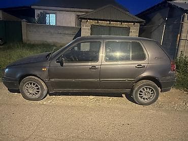 сурочно: Volkswagen Golf: 1994 г., 1.6 л, Механика, Бензин, Хэтчбэк — 1