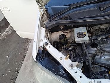 golf plus: Toyota Noah: 2003 г., 2 л, Автомат, Бензин, Минивэн — 3