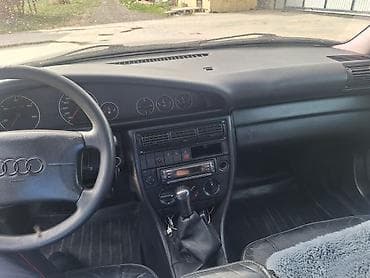 Audi: Audi A6: 1995 г., 2 л, Механика, Бензин, Седан — 4