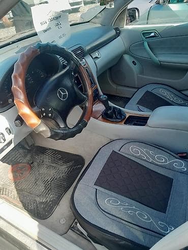 мер: Mercedes-Benz C-Class: 2002 г., Седан — 6